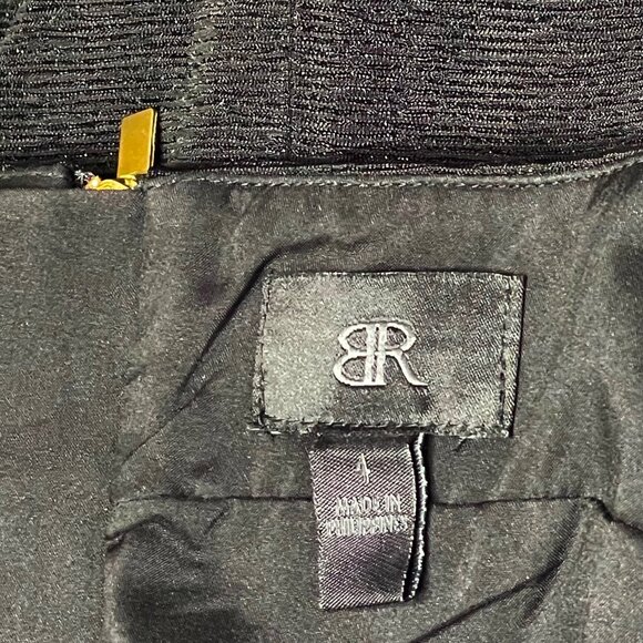 Banana Republic Black Sheath Dress with Back Cutout & Gold Zipper | Size 4 - Picture 5 of 8